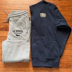Munising Michigan Grey Sweatpants & Navy Zip Hoodie Set size small